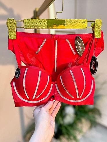 Qadın daxili geyim dəsti – push-up büstqalter və slip - Model: iki