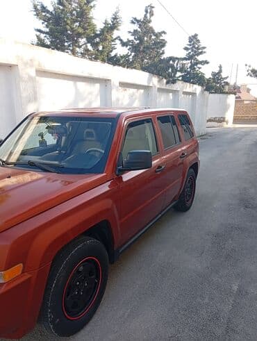 mercedes paxlava goz: Jeep Patriot, narıncı rəngli, 5 qapılı SUV. Xüsusiyyətlər: - — 4