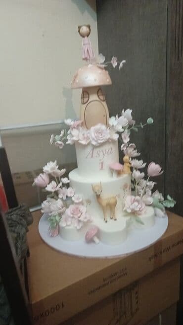 5 yas tortu: Uşaq temalı tort – 3 mərtəbəli dizayn - Pastel çəhrayı və krem — 1