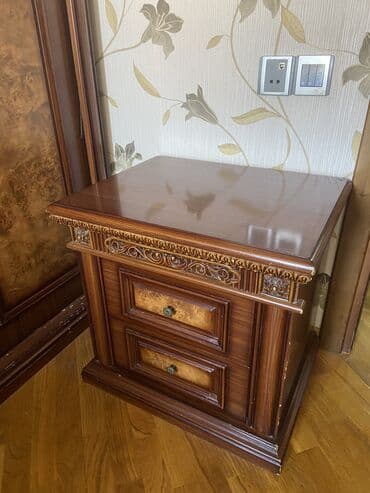 столик для кровати: Tumba — 5