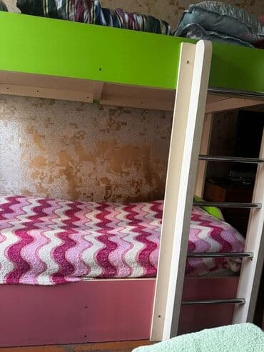 uşaq kravatları 2 mertebe: Oğlan və qız üçün, Çarpayı, Siyirməsiz, Taxta — 3