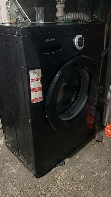 Gorenje ön yükleməli paltaryuyan maşın – qara korpus - Ön paneldə