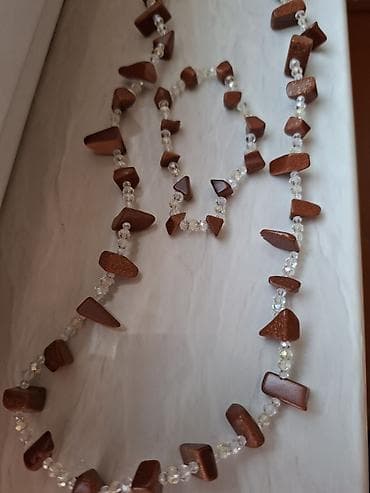 Qadın geyimləri: Anvantyurin daşları və kristal muncuqlardan hazırlanmış boyunbağı və — 2