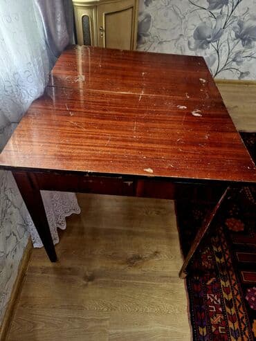 стол стойка для кухни: Mətbəx masası, İşlənmiş, Açılmayan, Taxta, Dördbucaq masa — 1