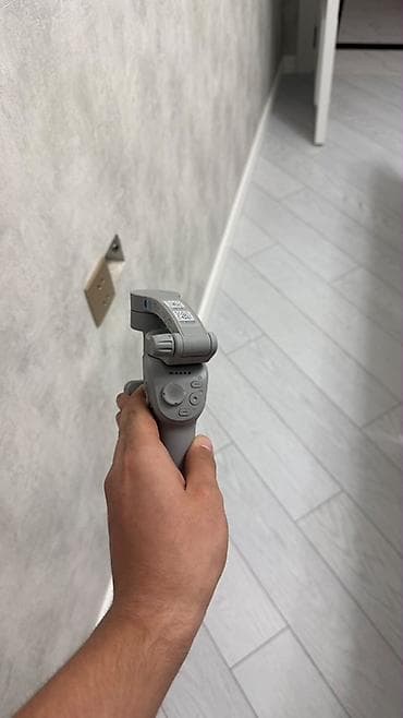 iphone 8 ucuz: Smartfon stabilizatoru (gimbal) Heç vaxt istifade olunmayıb - Rəng — 1