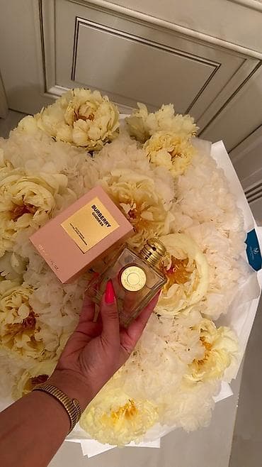 architect parfum: Burberry Goddess Eau de Parfum – qadın ətiri - Həcm: 100 ml (3.3 fl — 1