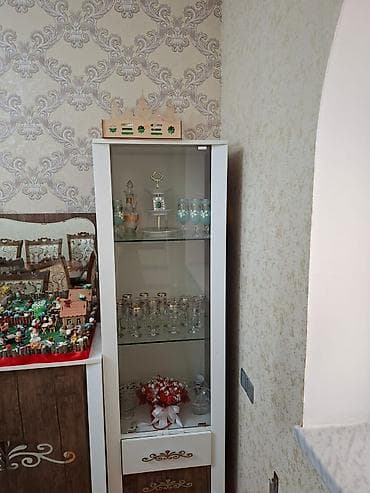 kitab refi modelleri: Endirim olacağ!!!!!! Vitrin şkaf dəsti - Dizayn: Ağ və qəhvəyi taxta — 7