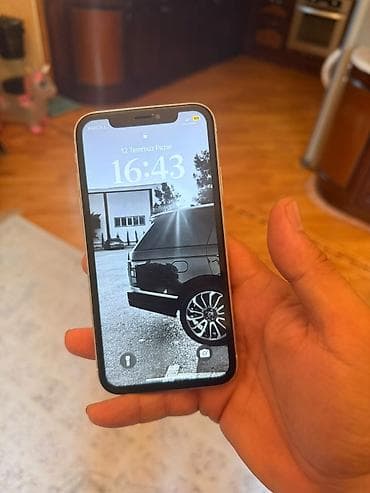 ağ evdəki telefon: IPhone Xr, Ağ, Face ID — 6
