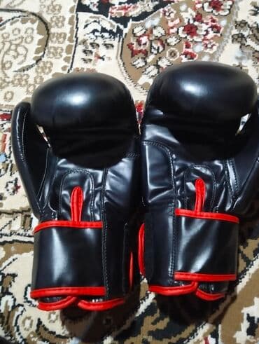 kik boks: Məhsul: Venum boks əlcəkləri - Rəng: qara-qırmızı - Brend: Venum — 2