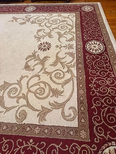 Xalı – klassik naxışlı, krem və şərab-qırmızı tonlarda - Dizayn lalafo.az -da Xalı – klassik naxışlı, krem və şərab-qırmızı tonlarda - Dizayn