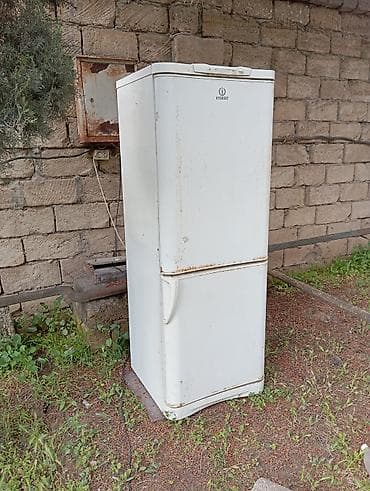 iphone pro max 13 dubai: 2 qapılı Indesit Soyuducu Satılır, rəng - Ağ — 2
