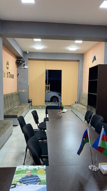 ofis arendasi: Gəncə şəhərində Mərkəzdə İcra hakimiyyətinin qarşısındakı küçədə — 8