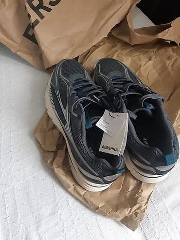 Botinkalar: Bershka kişi krossovkası 43 ölçüdə, təp-təzə — 2