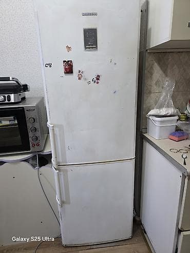 utu alti: 2 qapılı Samsung Soyuducu Satılır, rəng - Ağ — 1