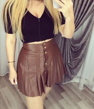 Кожаная юбка. Новая. Мягкая, приятная. 
Размер S/M.
35 азн