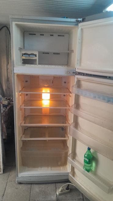 Soyuducular: İşlənmiş 2 qapılı Beko Soyuducu Satılır, rəng - Gümüşü, Dispenserli — 2