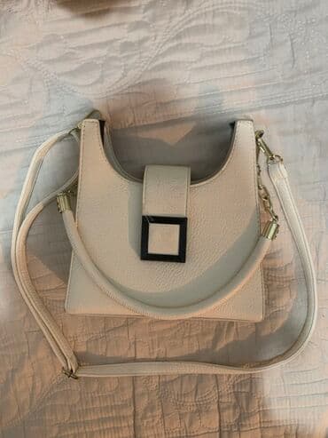 seleme pul verilir 2021: Ağ rəngli mini əl/çiyin çantası - Material: teksturalı eko‑dəri - — 2