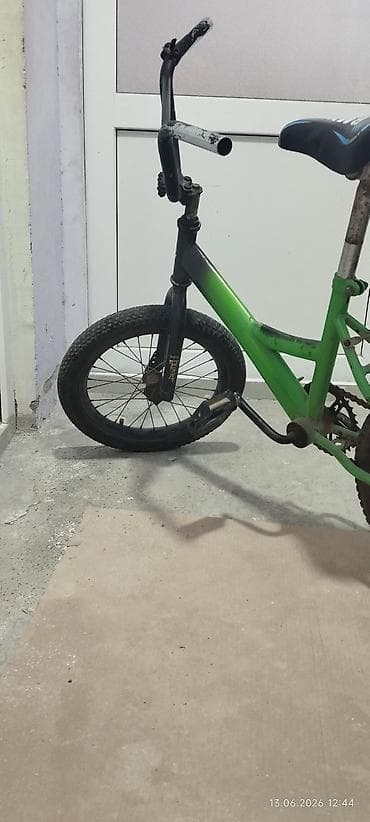 Uşaq velosipedi – BMX tərzi, kiçik ölçü - Çərçivə: polad, yaşıl-qara lalafo.az -da Uşaq velosipedi – BMX tərzi, kiçik ölçü - Çərçivə: polad, yaşıl-qara