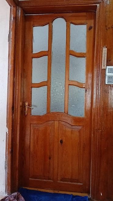 Yataq otağı üçün İşlənmiş Otaq qapısı Çərçivə ilə, Ünvandan götürmə lalafo.az -da Yataq otağı üçün İşlənmiş Otaq qapısı Çərçivə ilə, Ünvandan götürmə