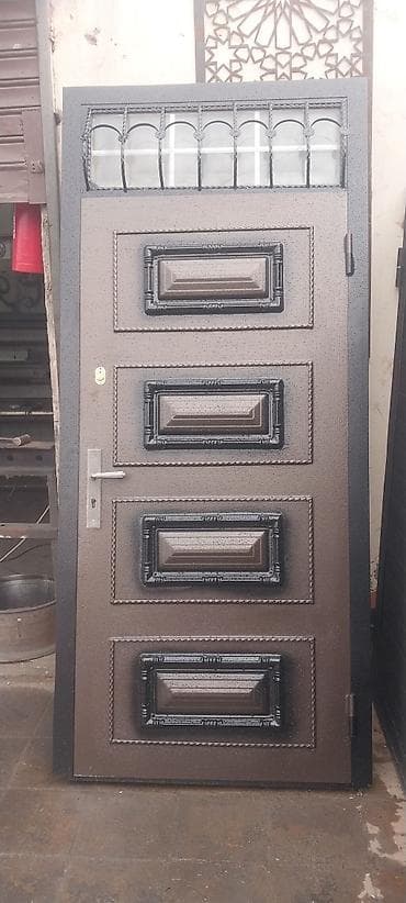 Metal giriş qapısı - Material: tam metal konstruksiya, möhkəm polad