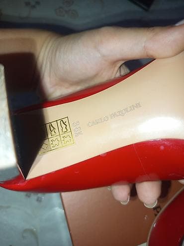 Basanoşka və səndəllər: Charles&Keith, Ölçü: 38, rəng - Qırmızı, Yeni — 4