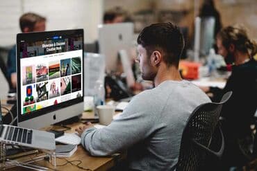 grafik dizayner: Menyu yığmaq üçün dizayner lazımdır. Həmdə bukletlər və dikletlər — 1