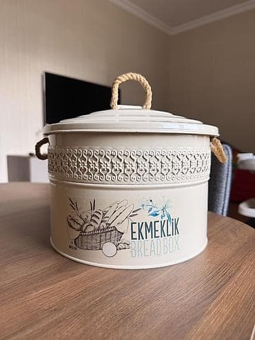 corey: Metal “Ekmeklik / Bread Box” çörək qabı - Material: möhkəm metal — 1