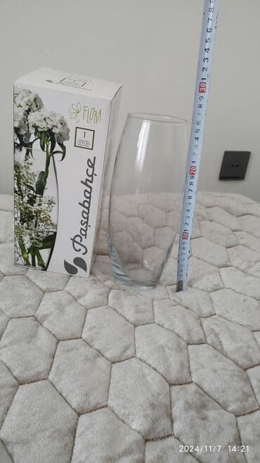 dekor soba: Bir vaza, Bogem şüşəsi — 3