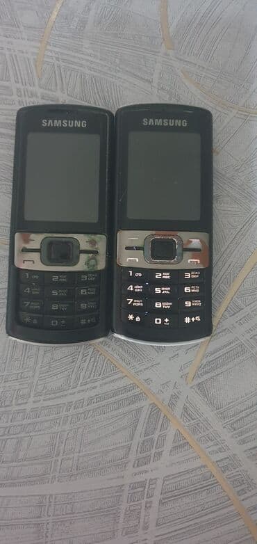 телефон флай тс 110: Samsung C300, цвет - Черный, Кнопочный — 1