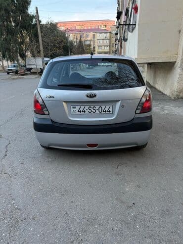 chevrolet cruze salon qiymeti: Kia Rio hatchback - Kuzov: 5 qapılı hatchback, gümüşü rəng - Mühərrik — 2