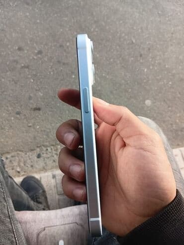 telefon zengleri 2024: IPhone 15, Ağ, Face ID — 7