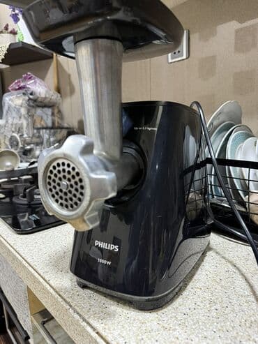 Plitələr və bişirmə panelləri: Ət çəkən maşın Philips, 1800 Vt, Revers ilə, İşlənmiş — 1