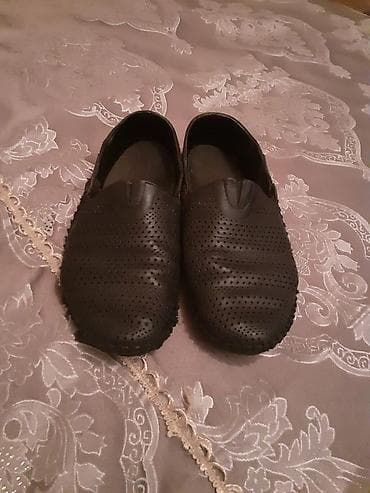 Ayaqqabılar: Gencede satilir tebbi deri mokasin kecen il 68azn alinib sadece — 2
