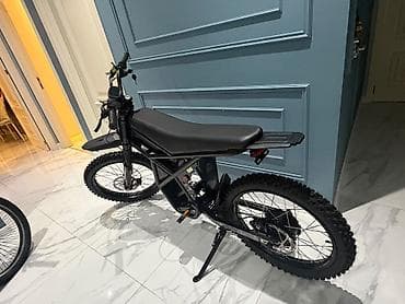 surron bike: Elektrik off-road velosiped/motosiklet hibridi - Güclü elektrik — 4