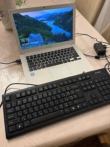 Video oyunlar və konsollar: Hometech noutbuk + A4Tech klaviatura dəsti - Noutbuk: Hometech — 4