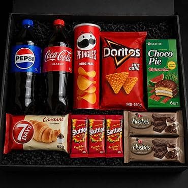 Qutu şəklində qəlyanaltı və içki seti Tərkib: - Pepsi, 1 L -