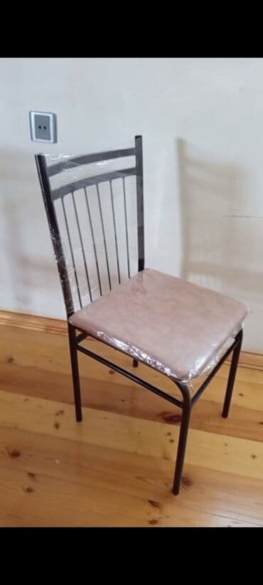 quxna stulu: Mətbəx üçün, Yeni, Açılmayan, Kvadrat masa, 4 stul — 7