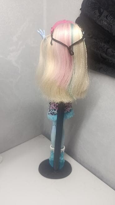 oyuncağlar: Monster High kuklası – Abbey Bominable Art class seriyası — 4