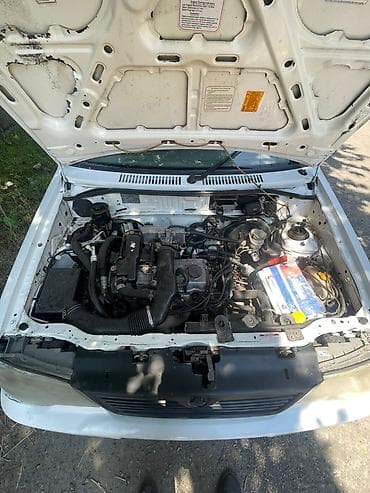 Saipa : 1.3 l | 2013 il 214000 km Sedan — 2