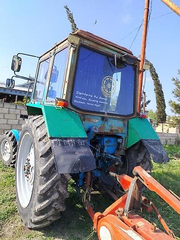Belarus MTZ traktoru - Güclü dizel mühərrik, mexaniki sürətlər qutusu