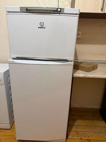 ariston 50 litri: 2 qapılı Indesit Soyuducu Satılır, rəng - Ağ — 1