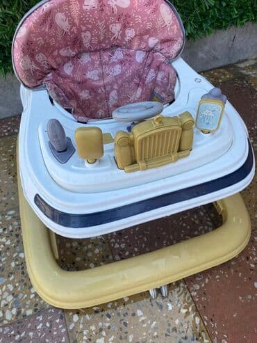 Digər tibbi məhsullar: Uşaq gəzdiricisi (baby walker) - Rənglər: ağ gövdə, sarı baza — 1