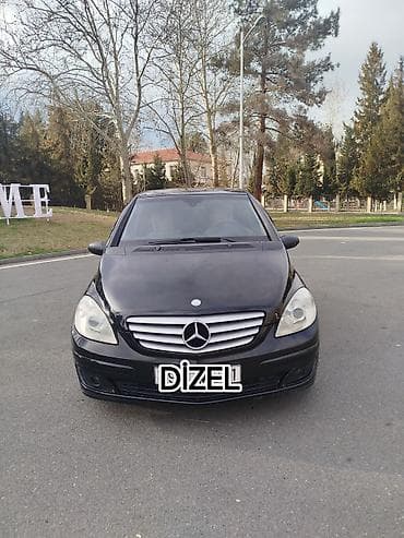 Mercedes-Benz B - klass Motor və korobka əladır.Korobkanı təzə