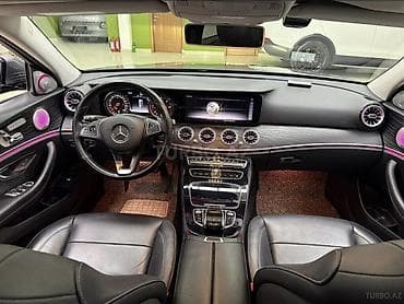 arxa panel: Mercedes-Benz E 220: 2 l | 2018 il Sedan — 7