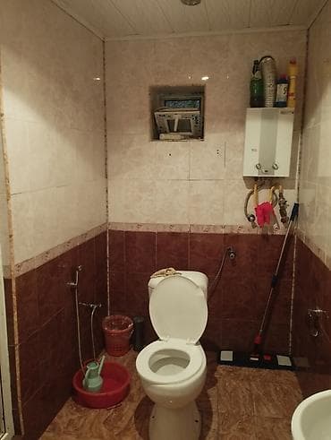 badamdar ev satilir: 3 otaqlı, 50 kv. m — 10