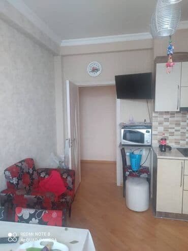 9 mkr 3 otaqli evler: Həzi Aslanov metrosuna yaxin 17 mertebeli binanın 9-ci mərtəbəsində — 11