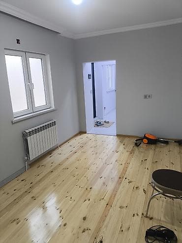 blue city evler: Satılır: Həyət evi - 1 mərtəbəli, mavi rəngli fasadlı və girişdə — 8