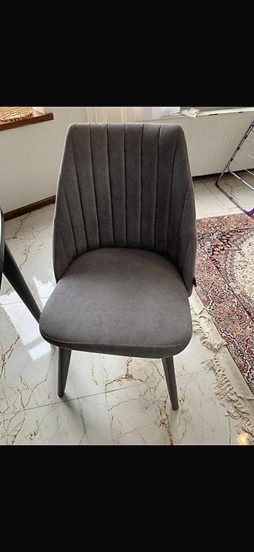 stull: Yemək otağı üçün masa və 6 stuldan ibarət dəst.temiz Turkiyenindi — 2