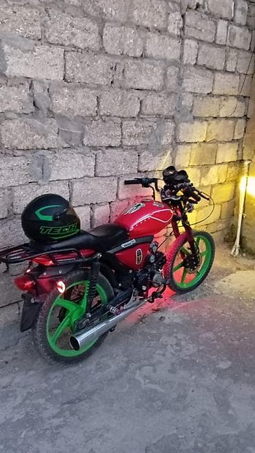 Moped/motosiklet – şəhər içi gediş üçün yığcam və qənaətcil model - — 1