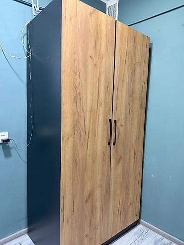 kupe şkaf: İkiqapılı geyim/saxlama şkafı 3 ay işlənib. Yeni kimidir Ünvan  — 2